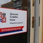 otevrene dvere muzeum vstup foto ilustracni otevrene dvere muzeum vstup foto ilustracni